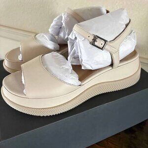 Eileen fisher Ario Tumbled Leather Wedge Sandal Almond- SZ 8.5, 9, 10,11-NIB